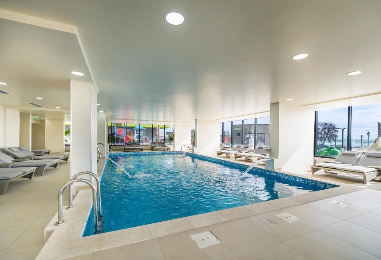 Sophie Apartment Spa N Pool Beach Resort Năvodari Екстериор снимка